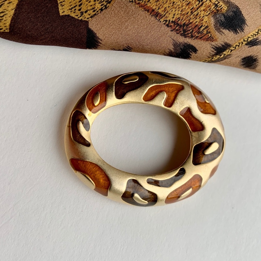 Vintage animal print enamel brooch
